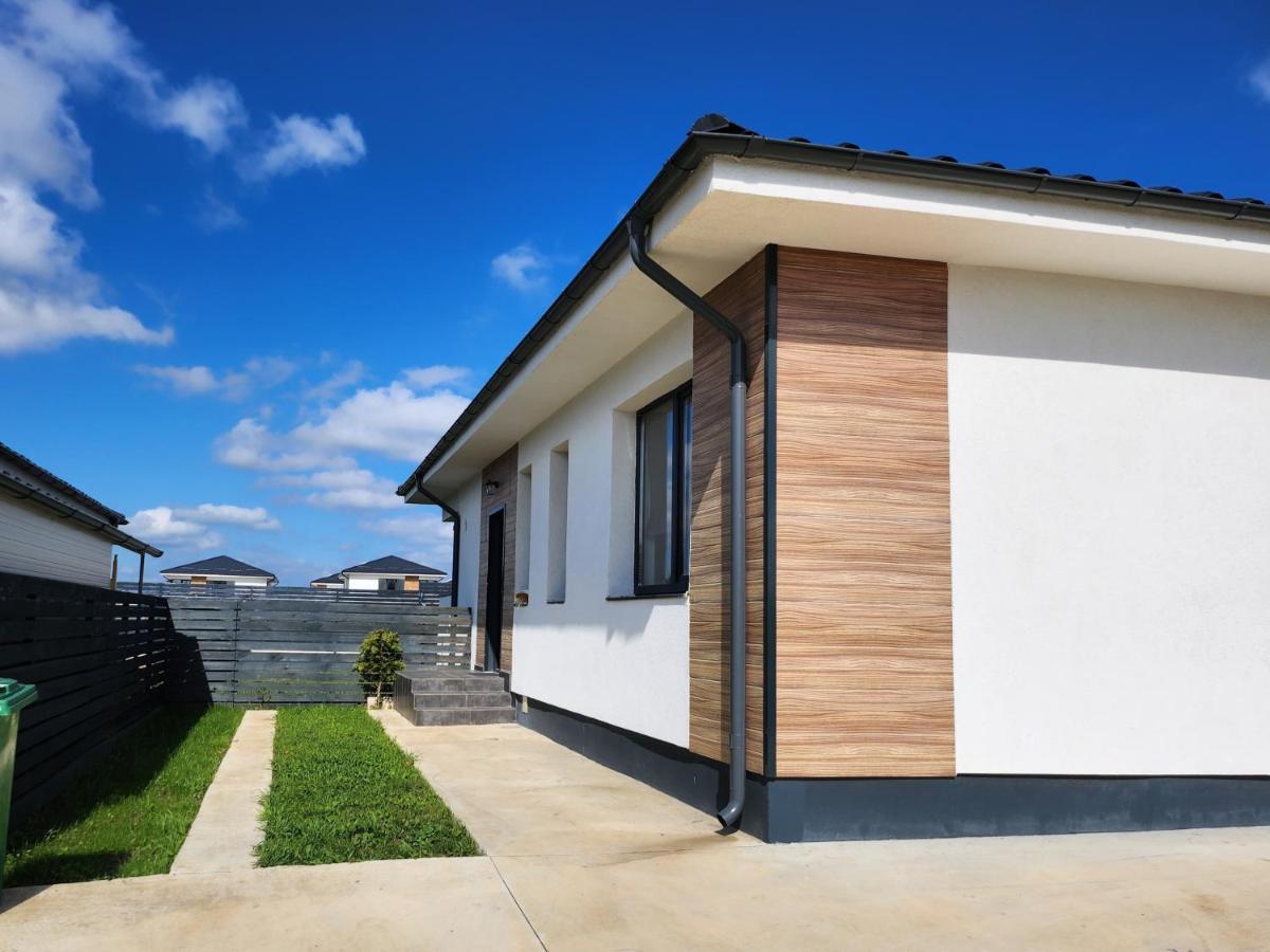 Adm Cozy Home - Entire Private House&Garden Tunarii Dış mekan fotoğraf